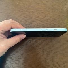 iPhone15 128GB ホワイト　バッテリー100% 使用小　超びひん美品の画像