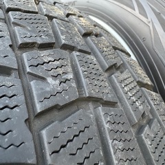 プリウスα スタッドレスセット 16インチの画像