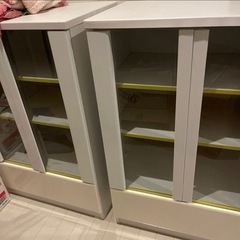 【2個セット】ガラス扉付き収納ラックの画像