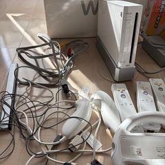 wii本体　ソフト　付属品
の画像