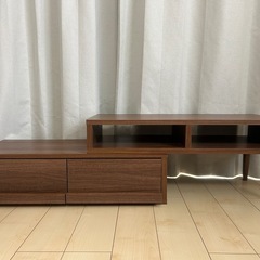 テレビボードの画像