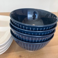 食器　プレート　茶碗の画像