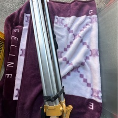 測量機　さんき三脚の画像