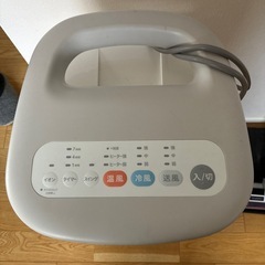 差し上げます　加湿付き温冷風気の画像