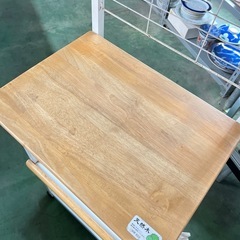 【ホリダソウコ】キッチン棚　コロ付き　電子レンジ台　コンセント付き　天然木　の画像