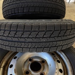 スタッドレスタイヤブリヂストンVRXVRX145/80R13 バリ溝の画像