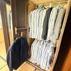 Dunhill （ダンヒル)の高級スーツの画像