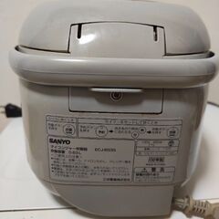 炊飯器とオーブントースターの画像