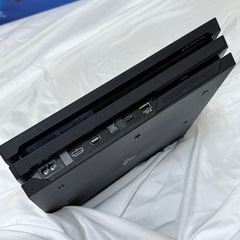 PlayStation 4 Pro 本体2TBブラック コントローラー3個 付きの画像