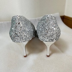 スパンコールパンプスの画像