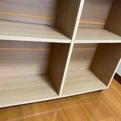 【無料】キャスター付き　本棚(テレビ台にも活用可)の画像