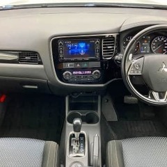 【自社ローン対応】三菱 アウトランダー 　２４Ｇ　ナビパッケージ　スマートキー　LEDヘッドライト　アイドリングストップの画像