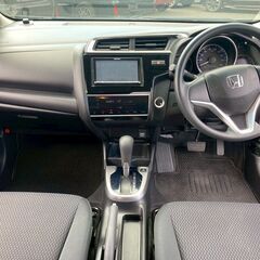 【ホンダ　フィット　ガンメタ！自社ローン対応！ブラックOK！任意整理OK！債務整理OK！自己破産OK！他社審査不可OK！】の画像