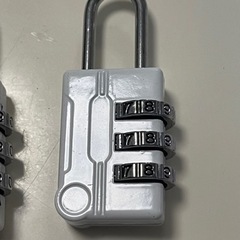 南京錠8個　未使用の画像