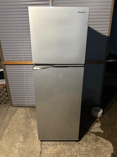 ●Panasonic 2ドア冷凍冷蔵庫(大きめ248L)●2022年