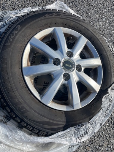 スタッドレスタイヤ　ブリヂストンブリザックVR X 2145/80 R 13