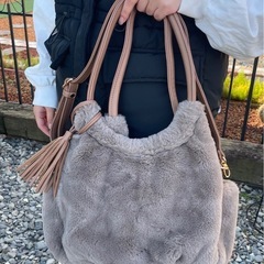 プラグマ　ファー　バッグの画像