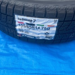 未使用品スタッドレスタイヤiceguard7/25年製　ホイール付の画像