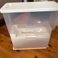 ニトリ アスベル 計量米びつ ホワイト 12kg 14L 無洗米対応の画像