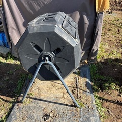 回転式コンポスターの画像