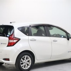 【自社ローン対応】日産 ノート 　ｅ－ＰＯＷＥＲ ＭＥＤＡＬＩＳＴ　スマートキー　LEDヘッドライト　Bluetoothの画像