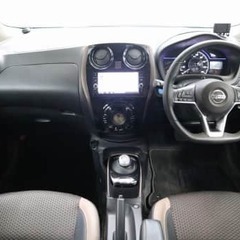 【自社ローン対応】日産 ノート 　ｅ－ＰＯＷＥＲ ＭＥＤＡＬＩＳＴ　スマートキー　LEDヘッドライト　Bluetoothの画像