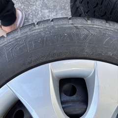 プリウスaすたスタッドレスの画像