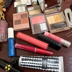 メイク、ヘアメイク用品の画像