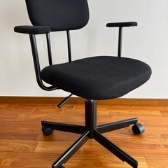 デスクチェアーの画像