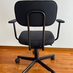 デスクチェアーの画像