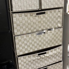 編み込み風布製 棚の画像