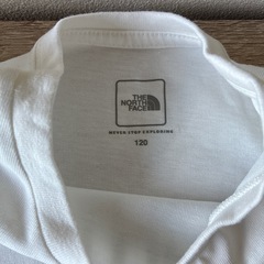 子供服　ノースフェイス　Ｔシャツ　120の画像