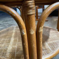 【リユースショップスパークル】ラタンのガラステーブル　No.136　ローテーブル　サイドテーブル　キャスター付き　円形　籐　配送設置可能♪の画像