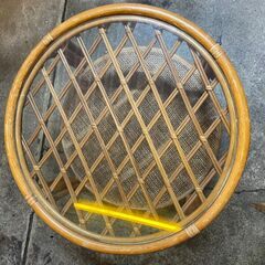 【リユースショップスパークル】ラタンのガラステーブル　No.136　ローテーブル　サイドテーブル　キャスター付き　円形　籐　配送設置可能♪の画像