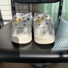 adidas スタンスミスの画像