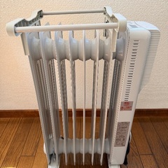 オイルヒーター　ホワイト　スリーアップの画像