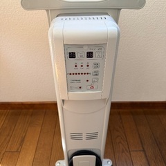オイルヒーター　ホワイト　スリーアップの画像