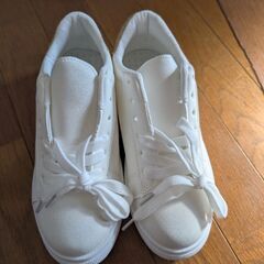 只今、お話中靴の画像