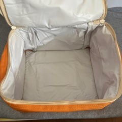 保冷バック　皿コップ等付きの画像