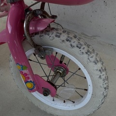 子供用自転車 ピンク色の画像