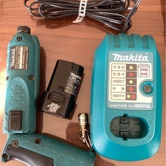 マキタ　充電式ペンインパクトドライバー　TD020の画像