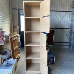 扉付き収納ボックスの画像