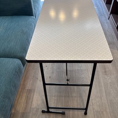 折りたたみ長机の画像