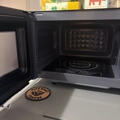 電子レンジ　アイリスオーヤマ　2回使用の美品ですの画像