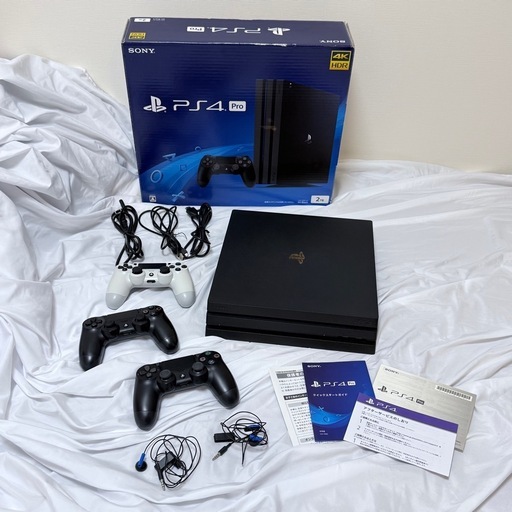 PlayStation 4 Pro 本体2TBブラック コントローラー3個 付き