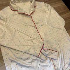 GU パジャマ　セットの画像