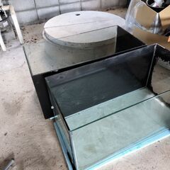 ガラス水槽、水槽照明、Tetra外付フィルターほかの画像