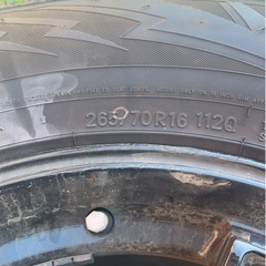 265/70R16  ランドクルーザープラド　スタッドレスタイヤの画像
