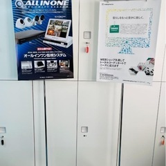 調整可能な金属製スタンド フロアスタンド ポップスタンドの画像