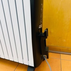 デロンギ　オイルヒーター　使用回数数回の画像